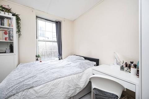 2 bedroom flat for sale, Brune House, Bell Lane, Spitalfields, London, E1