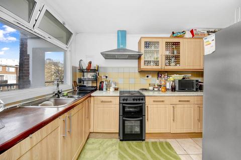 3 bedroom maisonette for sale, (OIEO £425,000) Seagrave House, Wellesley Street, Whitechapel, London, E1