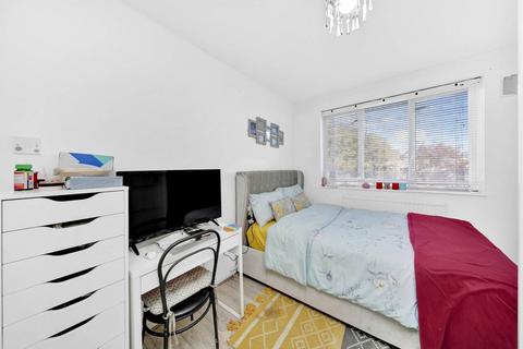 (OIEO £425,000) Seagrave House, Wellesley Street, Whitechapel, London, E1