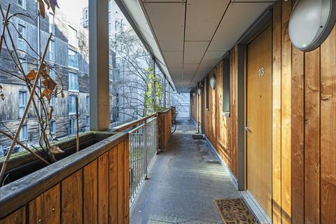 Flat 13, 2 Devizes Street, London, N1 5DY