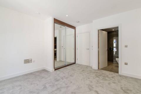 2 bedroom flat to rent, Wandsworth Road, Vauxhall, London, SW8