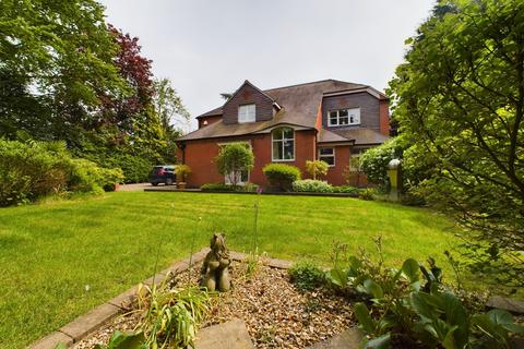 4 bedroom detached house for sale, Beacon Road, Rolleston-on-Dove