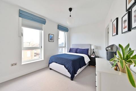 2 bedroom flat to rent, Quicks Road, Wimbledon, London, SW19