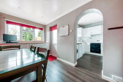 5 Bladindon Drive, Bexley, DA5 3BS