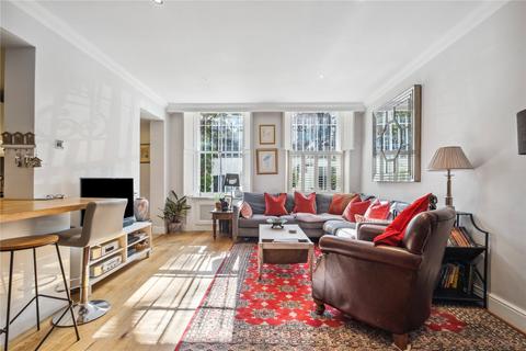 3 bedroom flat for sale, Nevern Square, London