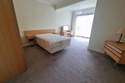 14 Downsway, Southwick, Brighton, BN42 4WB