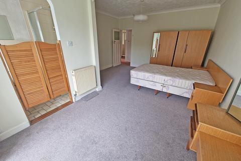 14 Downsway, Southwick, Brighton, BN42 4WB