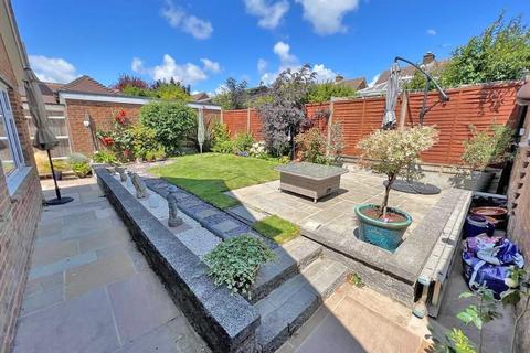 3 Cypress Close, Shoreham-by-sea, BN43 6AE