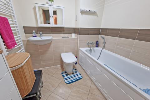 7 Amelia Close, Southwick, Brighton, BN42 4AJ