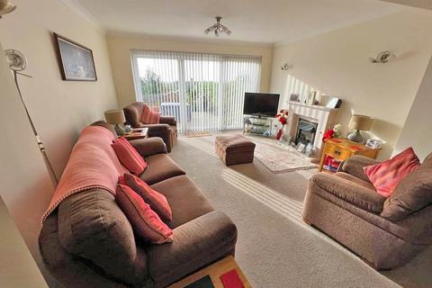29 Downside, Shoreham-by-sea, BN43 6HH