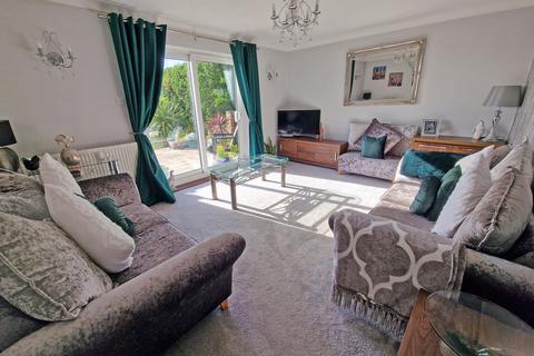 101 Overhill, Southwick, Brighton, BN42 4WH