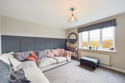 4 bedroom detached house for sale, Barley Close, Harleston
