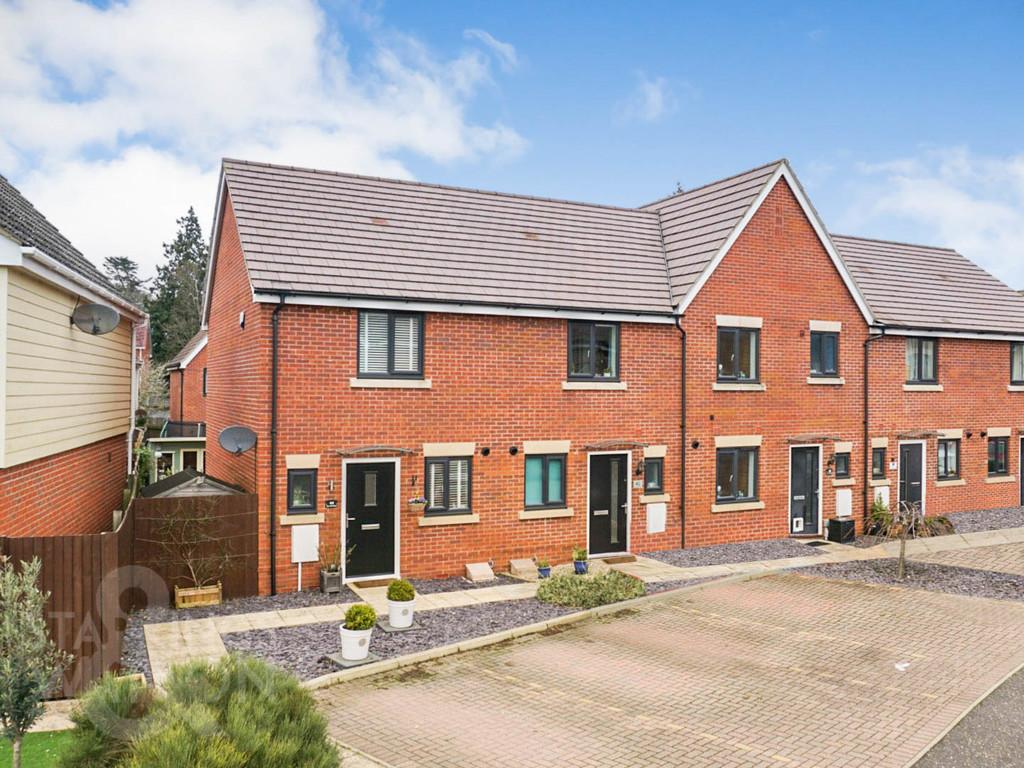 Ron Hill Road, Queens Hill, Norwich 2 bed end of terrace house for sale £210,000