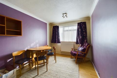 72 Red Lodge Road, Bexley, DA5 2JP
