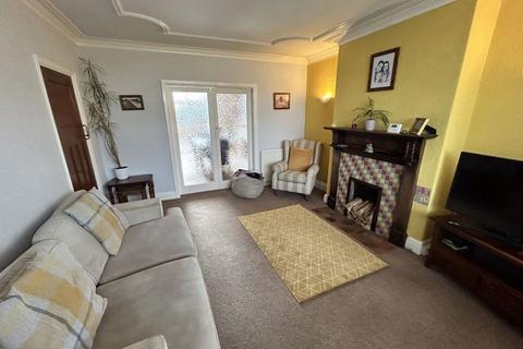 3 bedroom semi-detached house for sale, Glan Y Mor Road, Penrhyn Bay