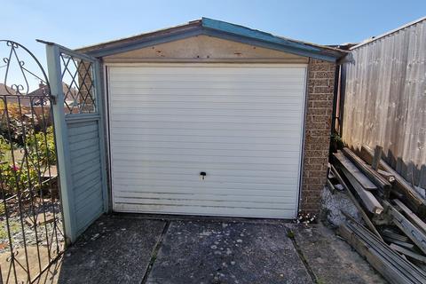 19 Downsway, Southwick, Brighton, BN42 4WA