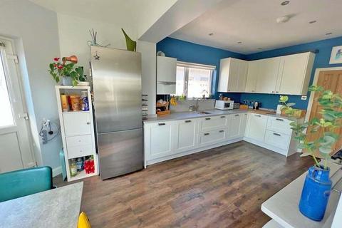 17 Overhill, Southwick, Brighton, BN42 4WL