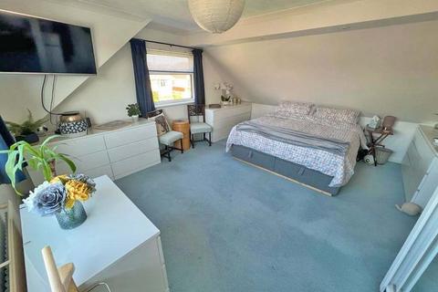 17 Overhill, Southwick, Brighton, BN42 4WL