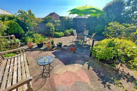 17 Overhill, Southwick, Brighton, BN42 4WL