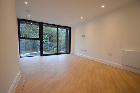 2 bedroom apartment to rent, North Road, Poole BH14