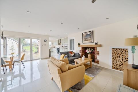 46 The Hyde, Purton, Swindon, SN5 4EA