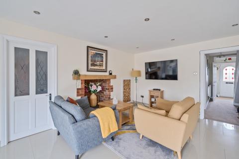 46 The Hyde, Purton, Swindon, SN5 4EA