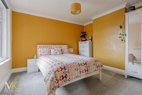 160 Capstone Road, Bournemouth, BH8 8RT