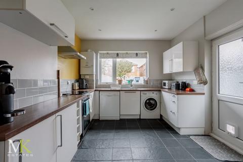 160 Capstone Road, Bournemouth, BH8 8RT