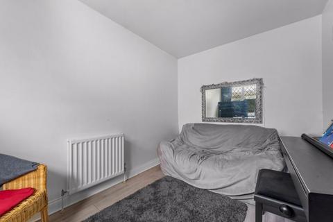 51 Waverley Road, Epsom, KT17 2LJ