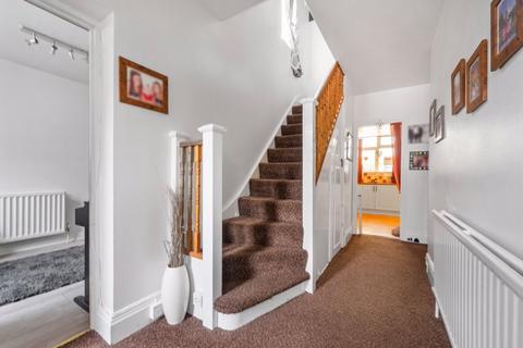 51 Waverley Road, Epsom, KT17 2LJ