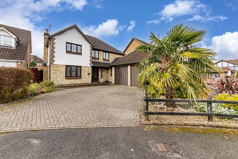 5 bedroom detached house for sale, Woolpack Close, Dunstable