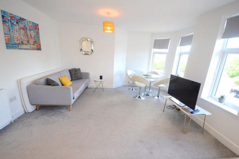 2 bedroom apartment to rent, Richmond Park Road, Bournemouth BH8