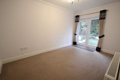 2 bedroom apartment to rent, Manor Road, Bournemouth BH1