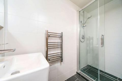 2 bedroom apartment to rent, Hewitt, Chatham Place