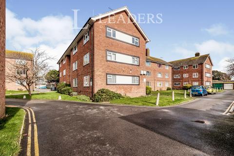 2 bedroom flat to rent - Meadway Court