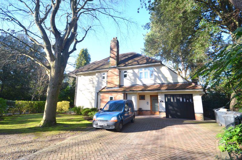 5 Portarlington Road, Bournemouth BH4 2 bed apartment for sale £256,500
