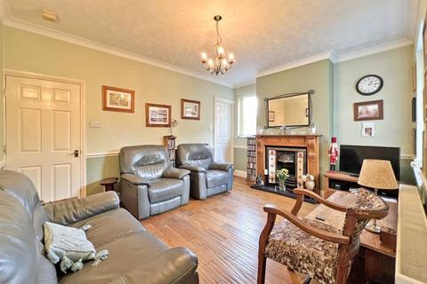 3 bedroom end of terrace house for sale - Butts Road, PENN