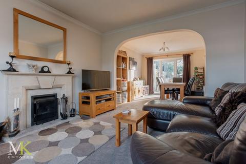 518 Charminster Road, Bournemouth, BH8 9SJ