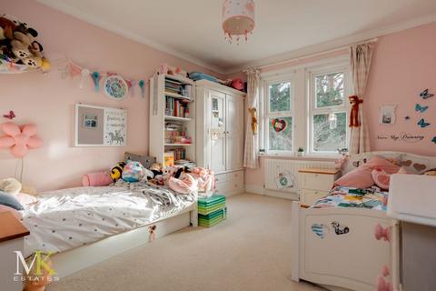 518 Charminster Road, Bournemouth, BH8 9SJ