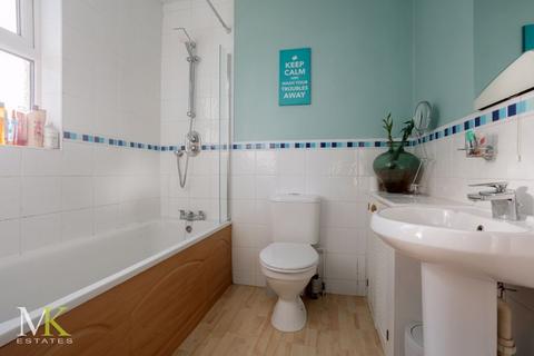 518 Charminster Road, Bournemouth, BH8 9SJ