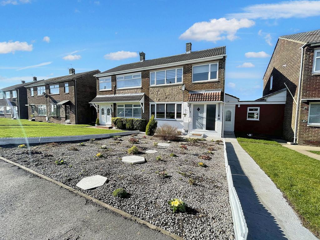 North Moor Avenue, Trimdon Colliery... 3 bed semidetached house for