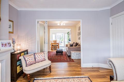 96 Blenheim Road, Harrow, HA2 7AF