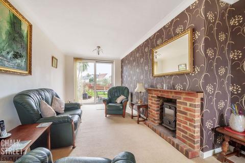 14 Margaret Close, Romford, RM2 5SJ