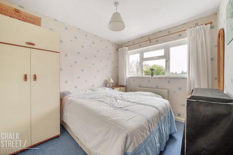14 Margaret Close, Romford, RM2 5SJ