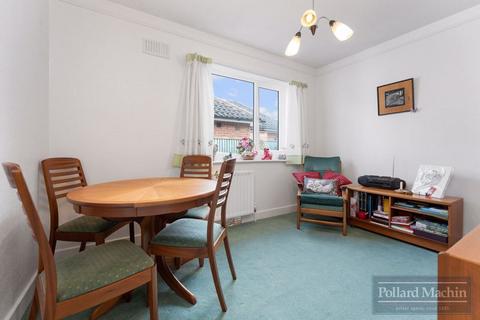 16 Borrowdale Drive, South Croydon, CR2 9JS