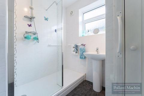 16 Borrowdale Drive, South Croydon, CR2 9JS
