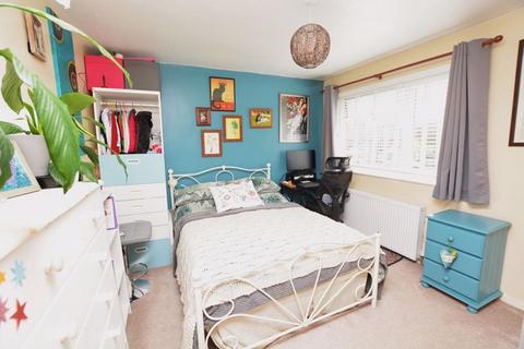 47 Beeton Close, Pinner, HA5 4NZ
