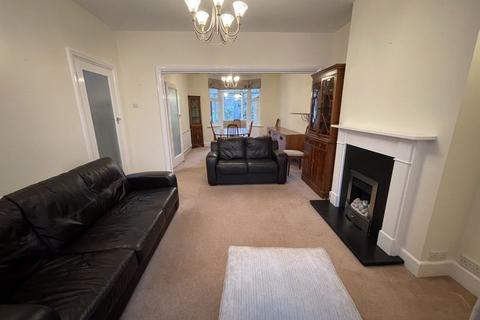 54 Farm Road, Edgware, HA8 9LT