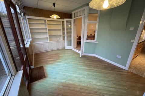 54 Farm Road, Edgware, HA8 9LT