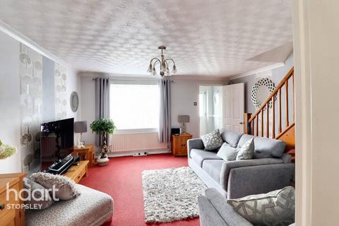 11 Claverley Green, Luton, LU2 8TB